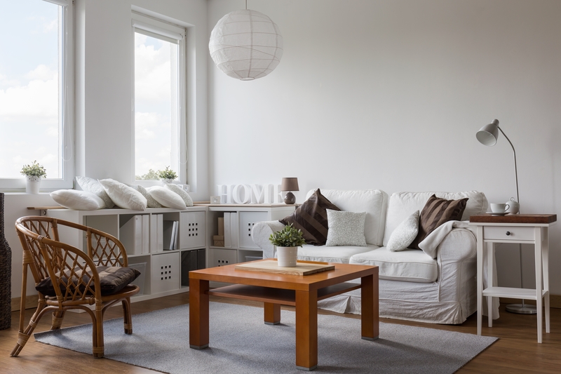 A Tufnell Park moving service handling household items carefully